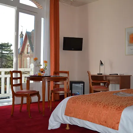 מלון Marie Anne 3*