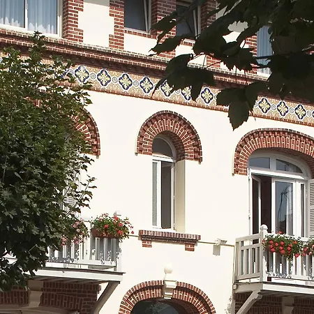 Marie Anne Deauville